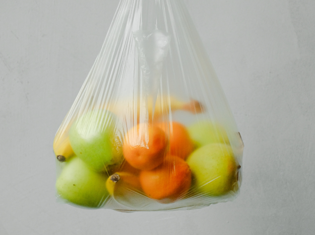 Metai be nemokamų labai plonų plastikinių maišelių: pirkėjų įpročiai pakito iš esmės