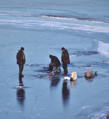 Priminimas žvejams: prieš lipdami ant ledo pasirūpinkite savo saugumu